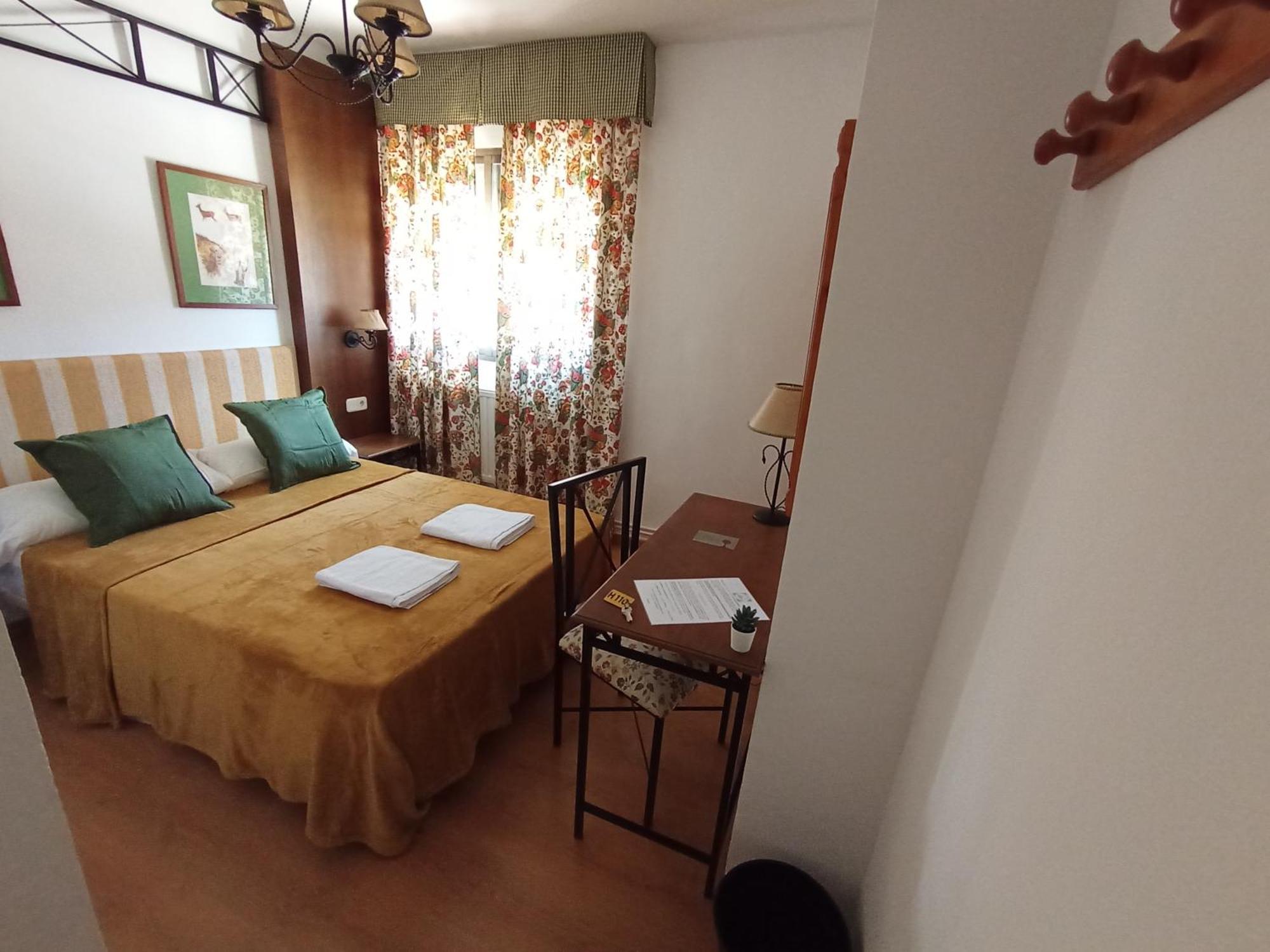 Hostal Rural Alto Tajo Poveda Poveda de la Sierra エクステリア 写真