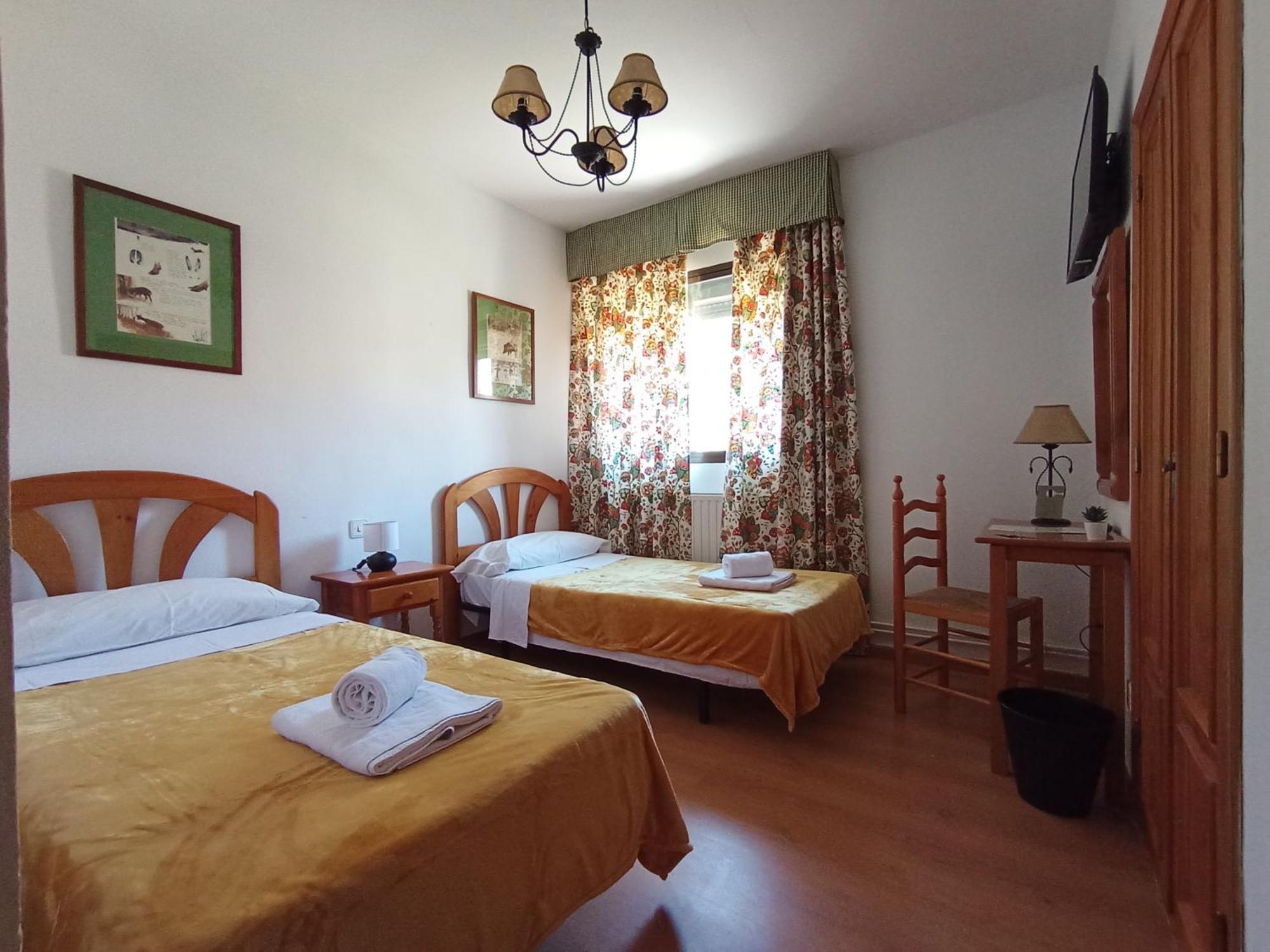 Hostal Rural Alto Tajo Poveda Poveda de la Sierra エクステリア 写真