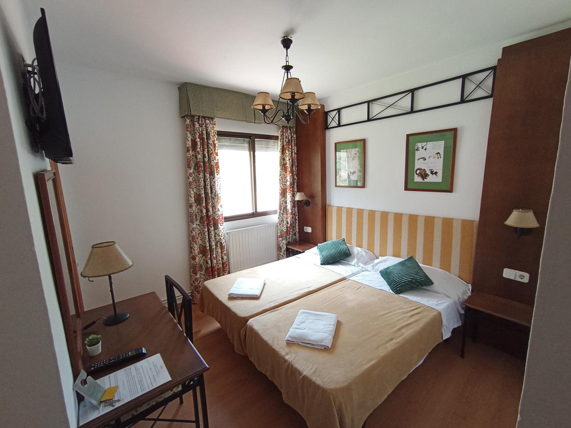 Hostal Rural Alto Tajo Poveda Poveda de la Sierra エクステリア 写真